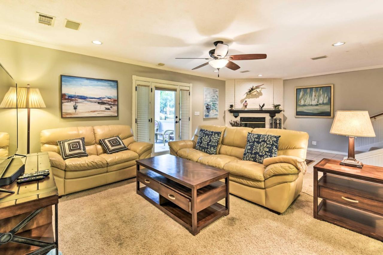 Quiet Lake Conroe Townhome With 2 Boat Slips! Willis Екстериор снимка