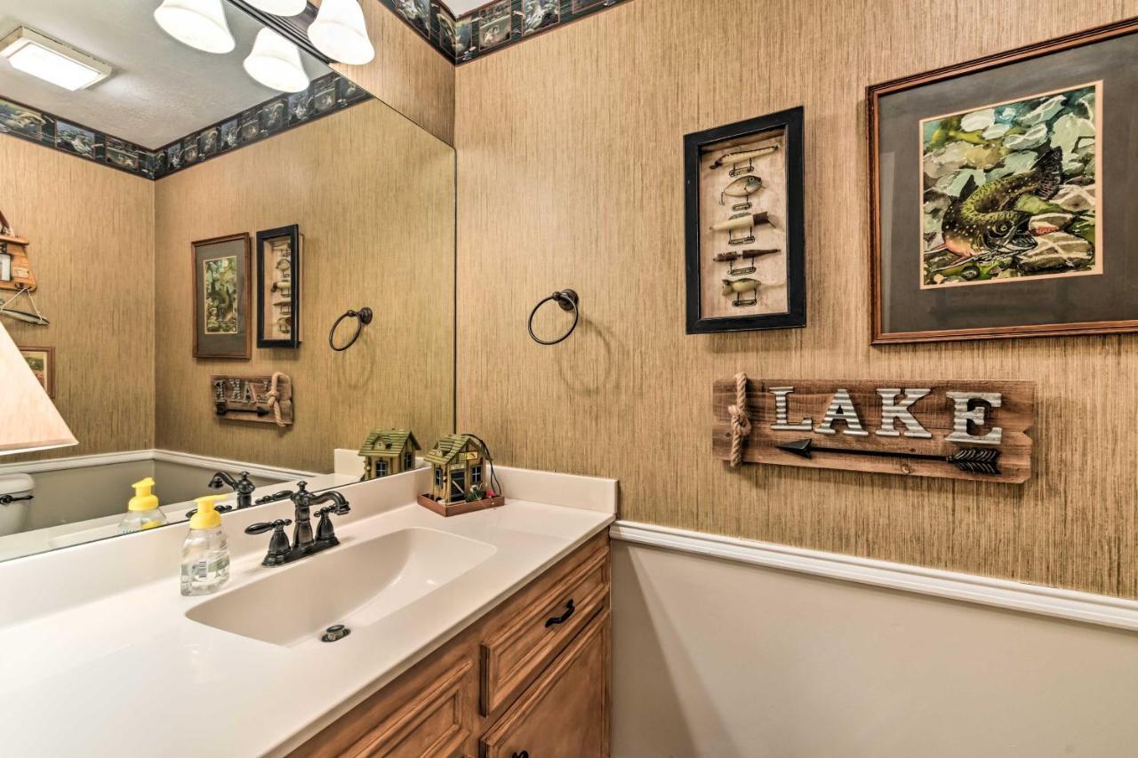 Quiet Lake Conroe Townhome With 2 Boat Slips! Willis Екстериор снимка