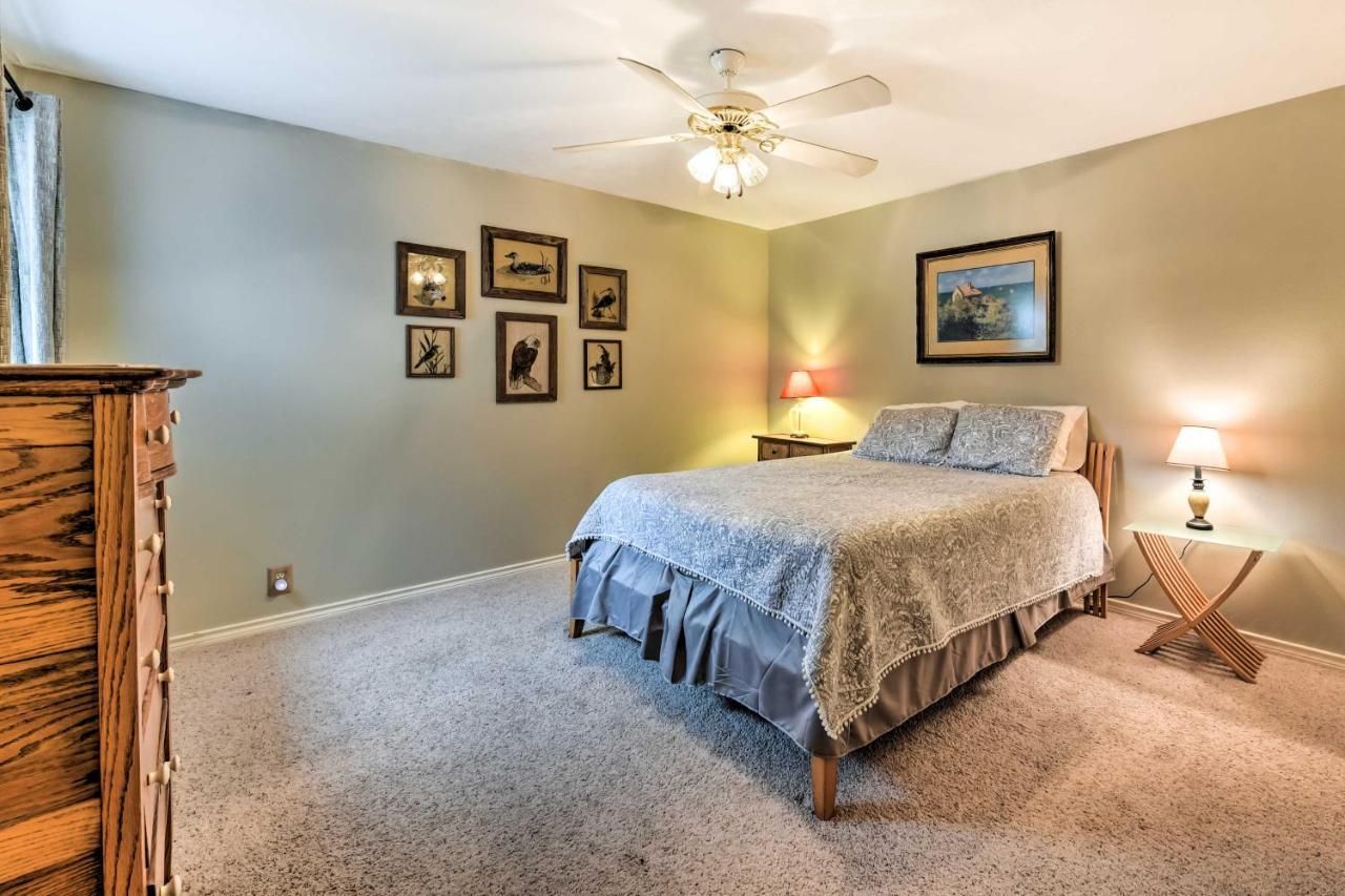 Quiet Lake Conroe Townhome With 2 Boat Slips! Willis Екстериор снимка